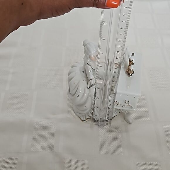 Ceramic Lady Playing Piano Musical Figurine White - Picture 8 of 16